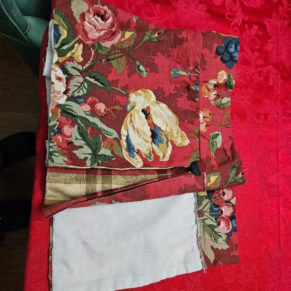 Two Vintage Custom Waverly Valances - Red Floral Window Treatments - Picture 4 of 10